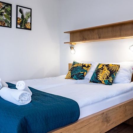 Rajska Polana Domki Premium ,Na Odludziu Z Prywatna Balia Z Jacuzzi I Sauna ,Cisza,Rowery Elektryczne,Gory,Astroprzygoda,- Adrspach, Skalne Miasto, Zamek Ksiaz,Andrzejowka,Karpacz, Sniezka,Janskie Laznie,Pec Mieroszow Extérieur photo