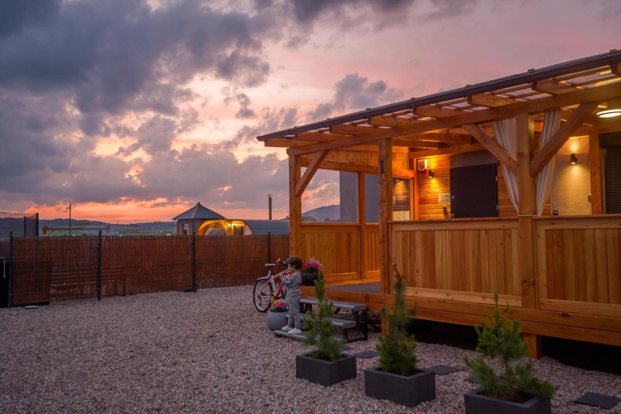 Rajska Polana Domki Premium ,Na Odludziu Z Prywatna Balia Z Jacuzzi I Sauna ,Cisza,Rowery Elektryczne,Gory,Astroprzygoda,- Adrspach, Skalne Miasto, Zamek Ksiaz,Andrzejowka,Karpacz, Sniezka,Janskie Laznie,Pec Mieroszow Extérieur photo